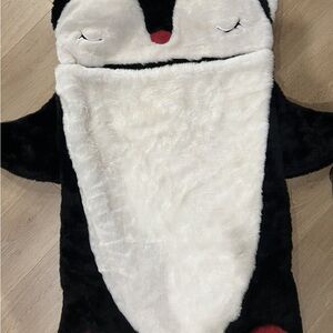 Penguin Plush Sleeping Bag 29x60in
Black White Red Animal Print Machine
Washable